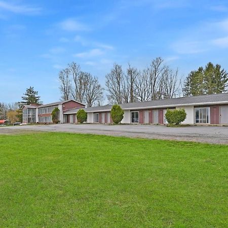 Maplehurst Motel Tunkhannock Ngoại thất bức ảnh