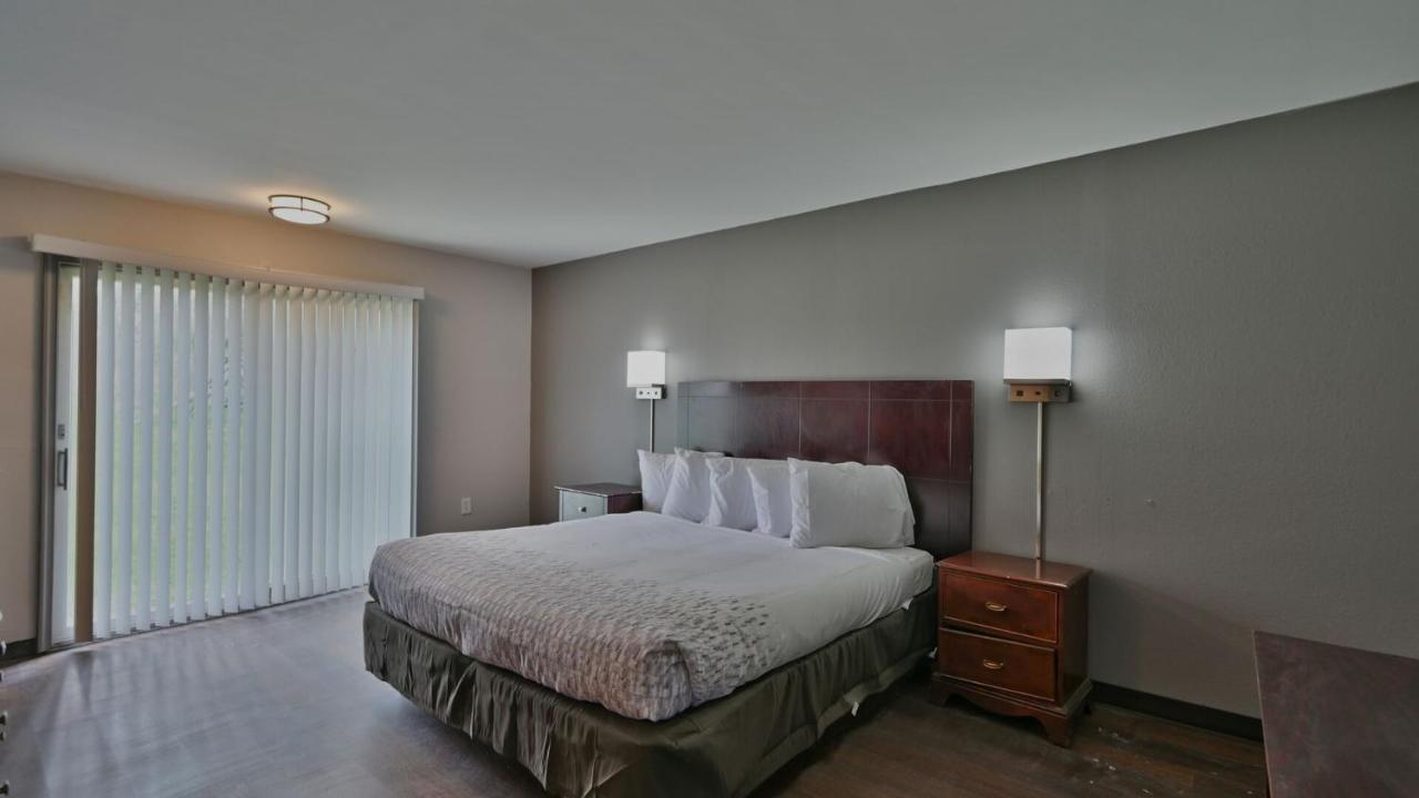 Maplehurst Motel Tunkhannock Ngoại thất bức ảnh