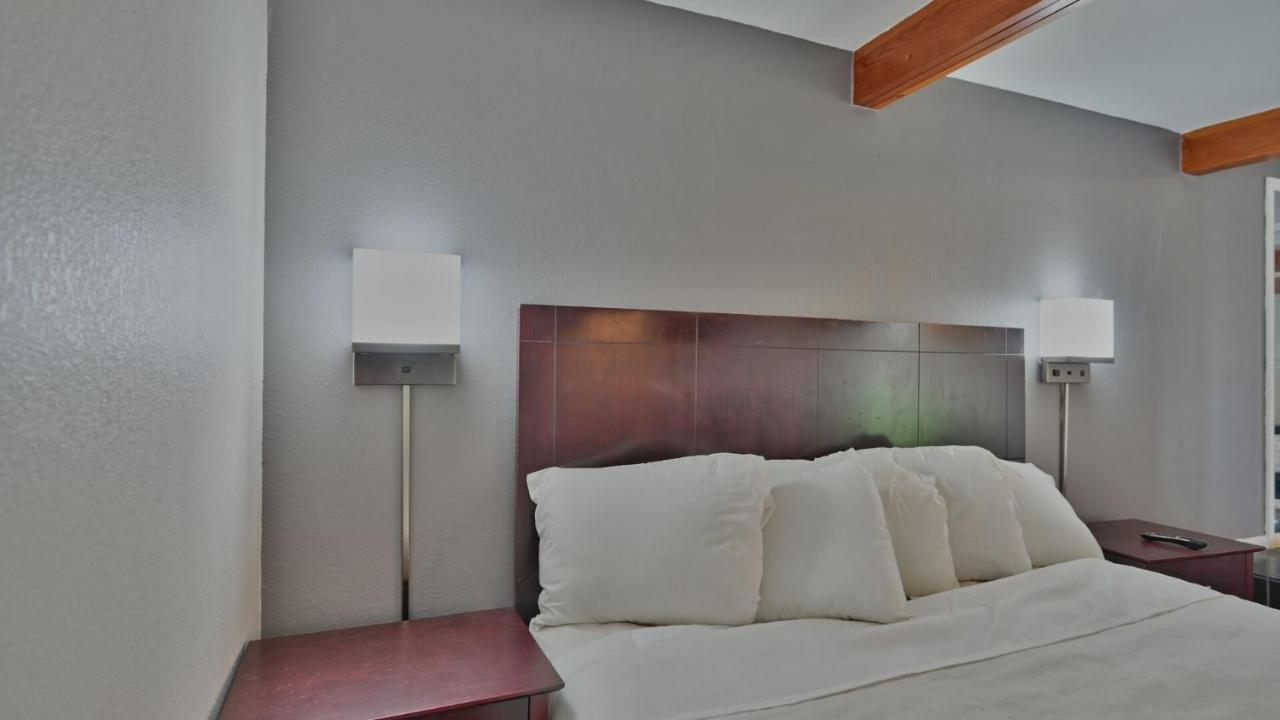 Maplehurst Motel Tunkhannock Ngoại thất bức ảnh