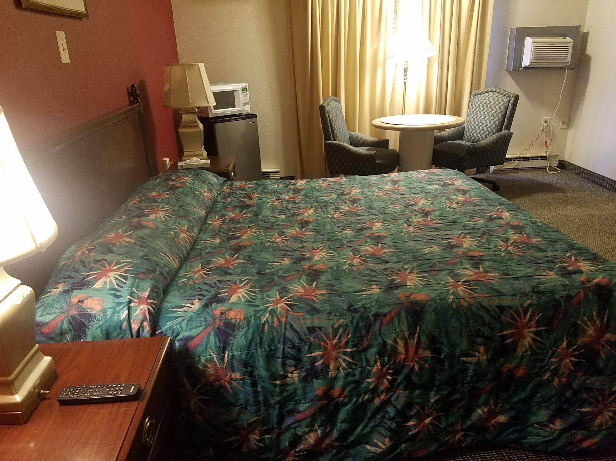 Maplehurst Motel Tunkhannock Ngoại thất bức ảnh