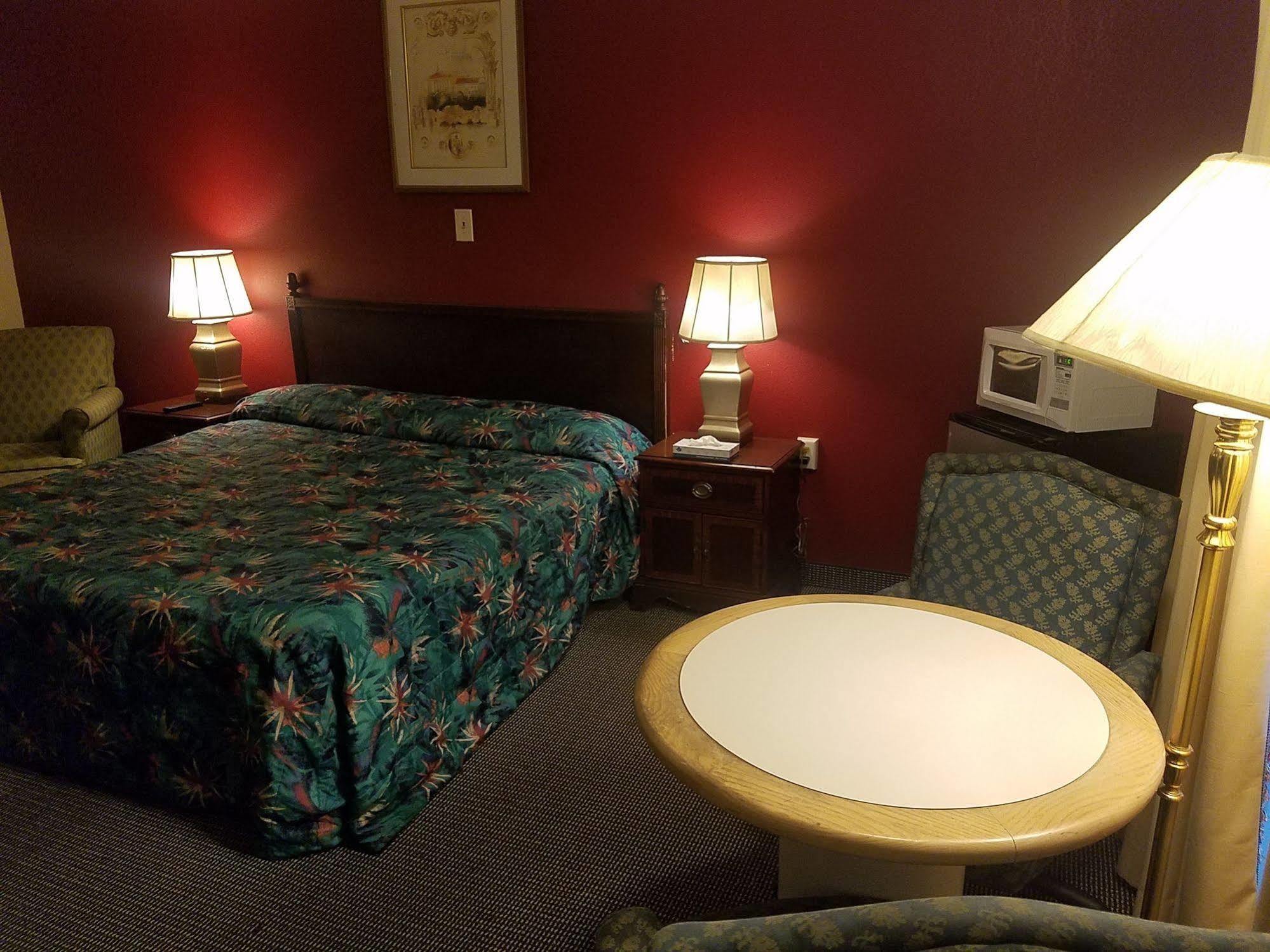 Maplehurst Motel Tunkhannock Ngoại thất bức ảnh